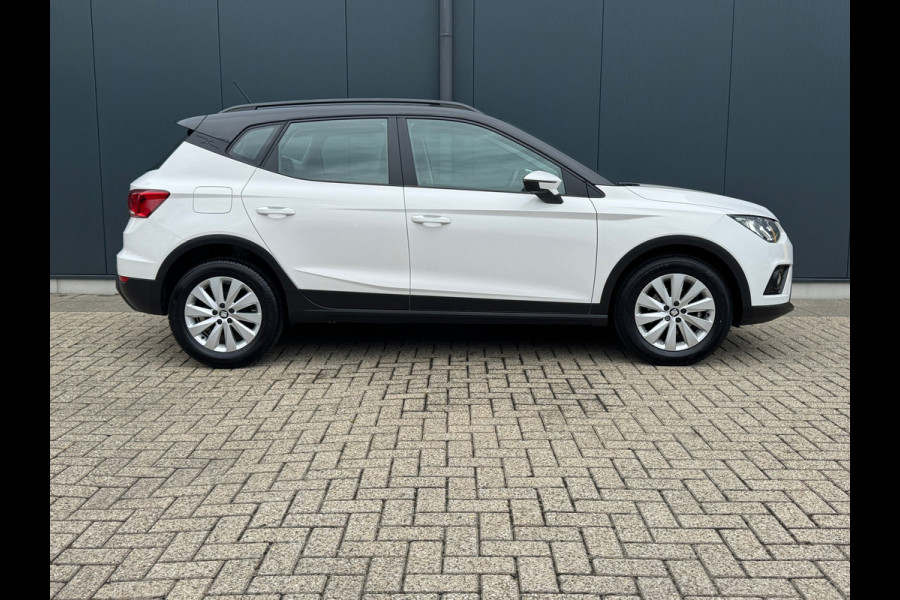Seat Arona 1.0 TSI Style * Navigatie * Parkeersensoren * Cruise Control * Lichtmetalen Velgen