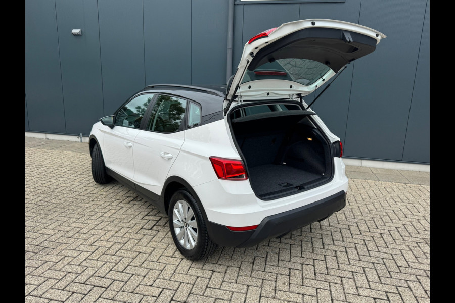 Seat Arona 1.0 TSI Style * Navigatie * Parkeersensoren * Cruise Control * Lichtmetalen Velgen