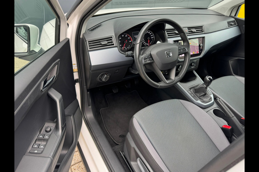 Seat Arona 1.0 TSI Style * Navigatie * Parkeersensoren * Cruise Control * Lichtmetalen Velgen