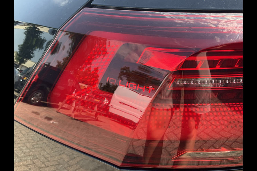 Volkswagen Golf 1.5 TSI Pano.dak IQ Massage Sfeerverl Adap.Cruise Carplay Led Memory Style