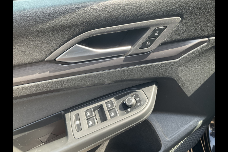 Volkswagen Golf 1.5 TSI Pano.dak IQ Massage Sfeerverl Adap.Cruise Carplay Led Memory Style