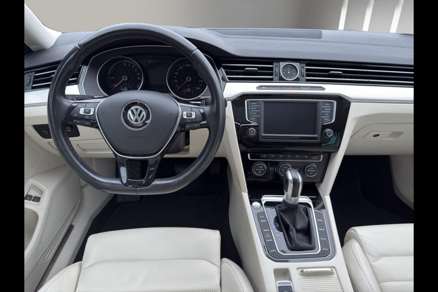Volkswagen Passat Variant 1.4 TSI GTE Highline | Leder Stoel en verwarmd   | Head-up | Trekhaak Wegklap | Pano |