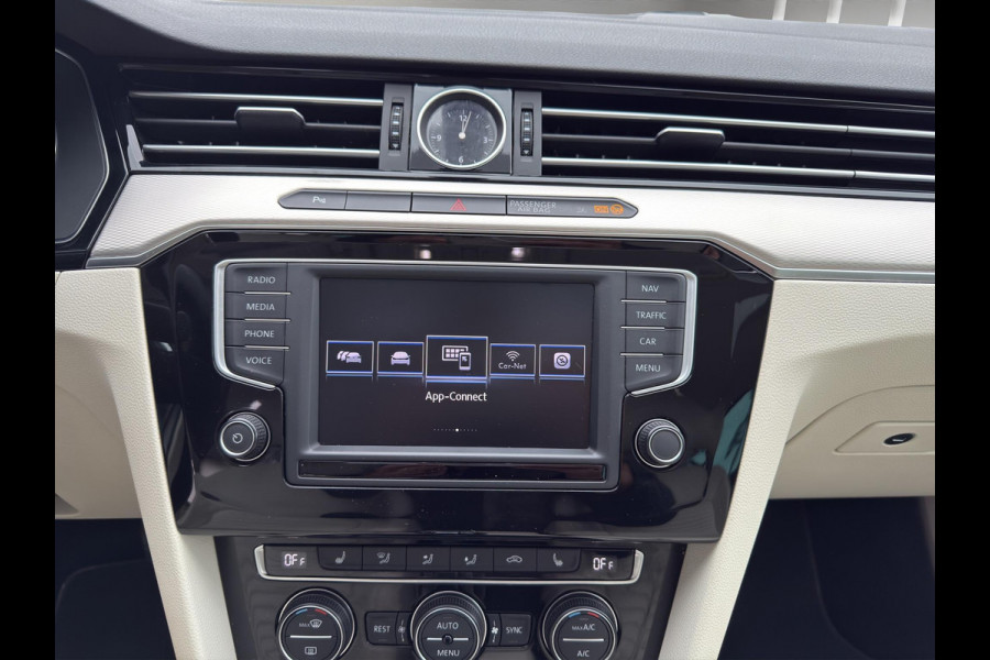 Volkswagen Passat Variant 1.4 TSI GTE Highline | Leder Stoel en verwarmd   | Head-up | Trekhaak Wegklap | Pano |