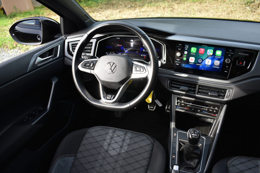 Volkswagen Taigo TSI 110PK R-LINE SPORT IQ-LIGHT/CARPLAY/PANORAMADAK Volkswagen Taigo TSI 110PK R-LINE SPORT IQ-LIGHT/CARPLAY/PANORAMADAK
