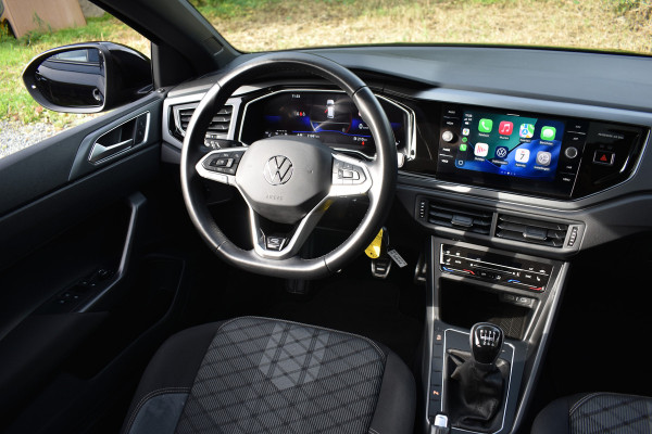 Volkswagen Taigo TSI 110PK R-LINE SPORT IQ-LIGHT/CARPLAY/PANORAMADAK Volkswagen Taigo TSI 110PK R-LINE SPORT IQ-LIGHT/CARPLAY/PANORAMADAK