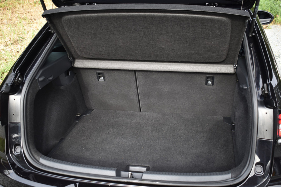 Volkswagen Taigo TSI 110PK R-LINE SPORT IQ-LIGHT/CARPLAY/PANORAMADAK Volkswagen Taigo TSI 110PK R-LINE SPORT IQ-LIGHT/CARPLAY/PANORAMADAK