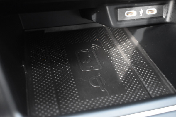 Volkswagen Taigo TSI 110PK R-LINE SPORT IQ-LIGHT/CARPLAY/PANORAMADAK Volkswagen Taigo TSI 110PK R-LINE SPORT IQ-LIGHT/CARPLAY/PANORAMADAK