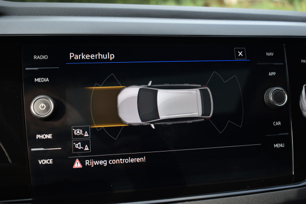 Volkswagen Taigo TSI 110PK R-LINE SPORT IQ-LIGHT/CARPLAY/PANORAMADAK Volkswagen Taigo TSI 110PK R-LINE SPORT IQ-LIGHT/CARPLAY/PANORAMADAK