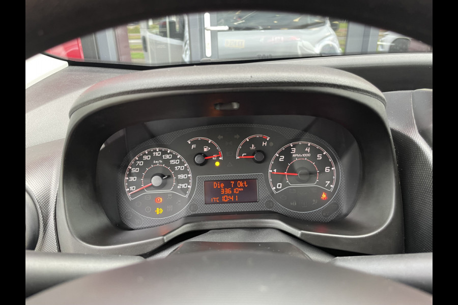 Fiat Fiorino 1.3 MJ S | Parkeersensoren | Winter en zomerbanden aanwezig