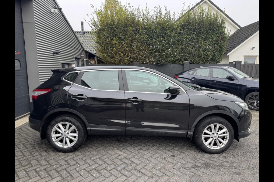 Nissan QASHQAI 1.2 N-Connecta | Navigatie | Camera | DAB | Lichtmetalen Velgen | Trekhaak | Nissan QASHQAI 1.2 N-Connecta | Navigatie | Camera | DAB | Lichtmetalen Velgen | Trekhaak |