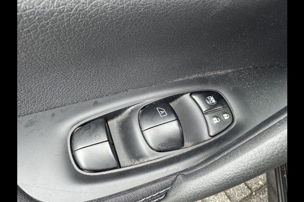 Nissan QASHQAI 1.2 N-Connecta | Navigatie | Camera | DAB | Lichtmetalen Velgen | Trekhaak | Nissan QASHQAI 1.2 N-Connecta | Navigatie | Camera | DAB | Lichtmetalen Velgen | Trekhaak |