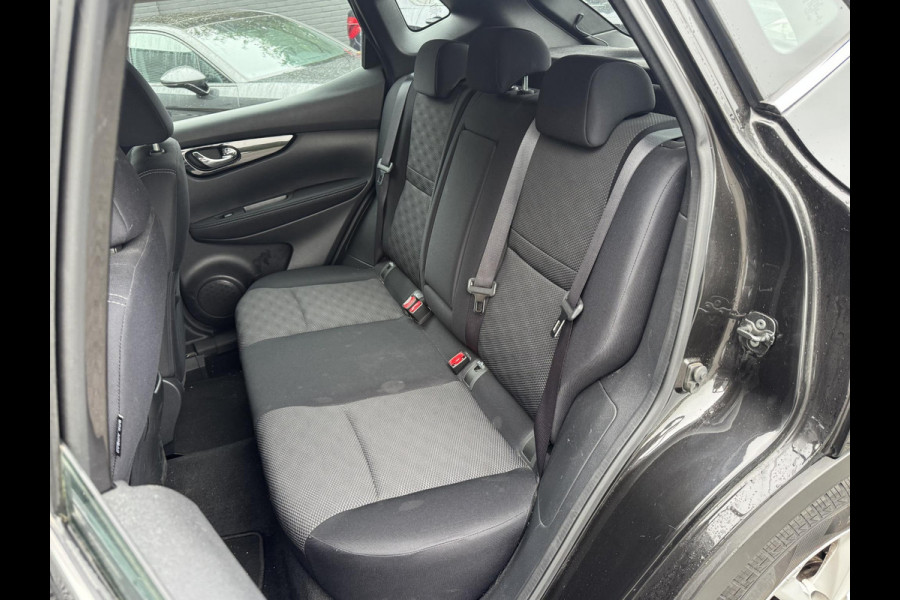Nissan QASHQAI 1.2 N-Connecta | Navigatie | Camera | DAB | Lichtmetalen Velgen | Trekhaak | Nissan QASHQAI 1.2 N-Connecta | Navigatie | Camera | DAB | Lichtmetalen Velgen | Trekhaak |
