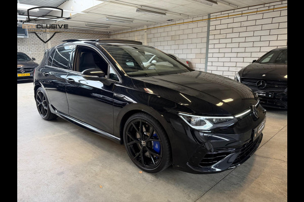 Volkswagen Golf 2.0 TSI R 4MOTION Performance/Pano/Akra/Drift/H&K/HUD/BlindSpot Volkswagen Golf 2.0 TSI R 4MOTION Performance/Pano/Akra/Drift/H&K/HUD/BlindSpot