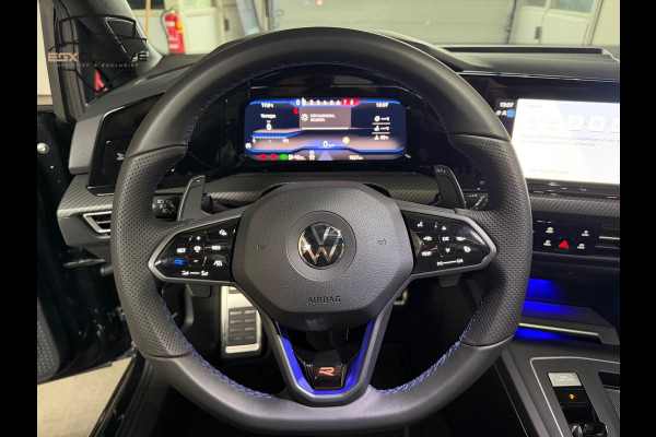 Volkswagen Golf 2.0 TSI R 4MOTION Performance/Pano/Akra/Drift/H&K/HUD/BlindSpot Volkswagen Golf 2.0 TSI R 4MOTION Performance/Pano/Akra/Drift/H&K/HUD/BlindSpot