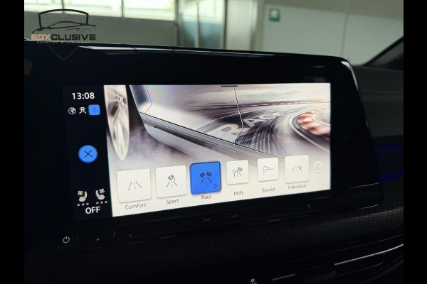 Volkswagen Golf 2.0 TSI R 4MOTION Performance/Pano/Akra/Drift/H&K/HUD/BlindSpot Volkswagen Golf 2.0 TSI R 4MOTION Performance/Pano/Akra/Drift/H&K/HUD/BlindSpot