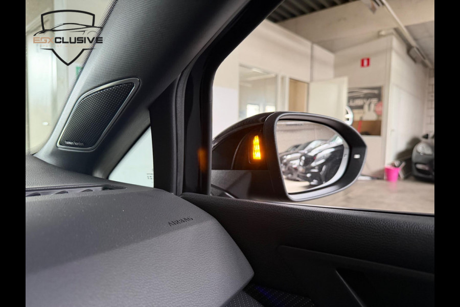 Volkswagen Golf 2.0 TSI R 4MOTION Performance/Pano/Akra/Drift/H&K/HUD/BlindSpot Volkswagen Golf 2.0 TSI R 4MOTION Performance/Pano/Akra/Drift/H&K/HUD/BlindSpot