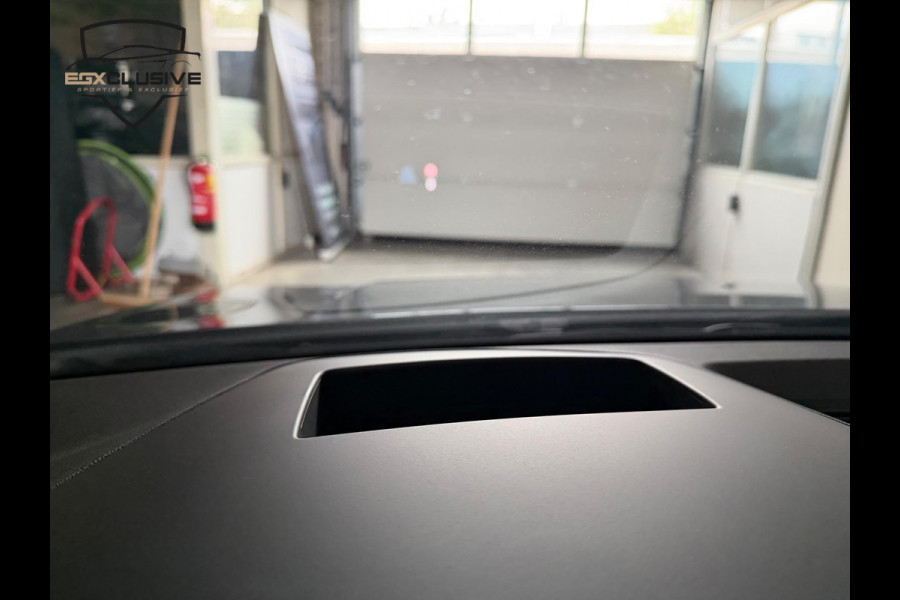 Volkswagen Golf 2.0 TSI R 4MOTION Performance/Pano/Akra/Drift/H&K/HUD/BlindSpot Volkswagen Golf 2.0 TSI R 4MOTION Performance/Pano/Akra/Drift/H&K/HUD/BlindSpot