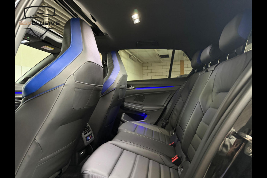 Volkswagen Golf 2.0 TSI R 4MOTION Performance/Pano/Akra/Drift/H&K/HUD/BlindSpot Volkswagen Golf 2.0 TSI R 4MOTION Performance/Pano/Akra/Drift/H&K/HUD/BlindSpot