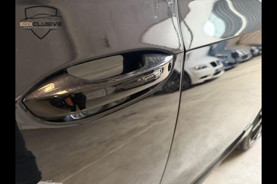 Volkswagen Golf 2.0 TSI R 4MOTION Performance/Pano/Akra/Drift/H&K/HUD/BlindSpot Volkswagen Golf 2.0 TSI R 4MOTION Performance/Pano/Akra/Drift/H&K/HUD/BlindSpot