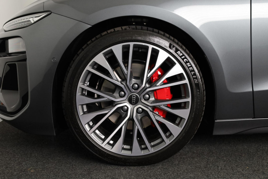 Audi A6 Avant e-tron S edition performance 100 kWh 367pk | Luchtvering | Rode Remzadels | Winterpakket | 21 inch lichtmetalen velgen Audi A6 Avant e-tron S edition performance 100 kWh 367pk | Luchtvering | Rode Remzadels | Winterpakket | 21 inch lichtmetalen velgen