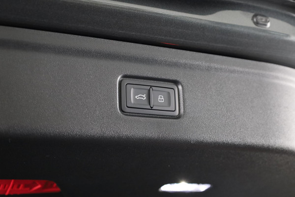 Audi A6 Avant e-tron S edition performance 100 kWh 367pk | Luchtvering | Rode Remzadels | Winterpakket | 21 inch lichtmetalen velgen Audi A6 Avant e-tron S edition performance 100 kWh 367pk | Luchtvering | Rode Remzadels | Winterpakket | 21 inch lichtmetalen velgen