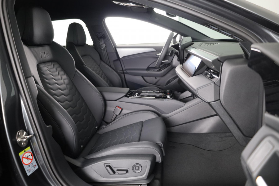 Audi A6 Avant e-tron S edition performance 100 kWh 367pk | Luchtvering | Rode Remzadels | Winterpakket | 21 inch lichtmetalen velgen Audi A6 Avant e-tron S edition performance 100 kWh 367pk | Luchtvering | Rode Remzadels | Winterpakket | 21 inch lichtmetalen velgen