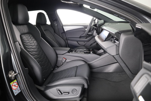 Audi A6 Avant e-tron S edition performance 100 kWh 367pk | Luchtvering | Rode Remzadels | Winterpakket | 21 inch lichtmetalen velgen Audi A6 Avant e-tron S edition performance 100 kWh 367pk | Luchtvering | Rode Remzadels | Winterpakket | 21 inch lichtmetalen velgen