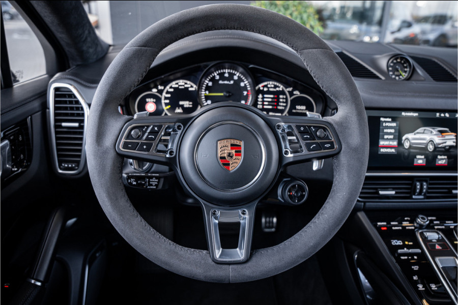 Porsche Cayenne Coupé 4.0 Turbo S E-Hybrid GTS Pack! 810PK! - Sport Chrono | Keramisch | Vierwielsturing | Luchtvering | Burmester | Elek. Trekhaak
