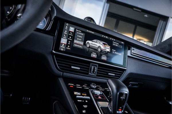 Porsche Cayenne Coupé 4.0 Turbo S E-Hybrid GTS Pack! 810PK! - Sport Chrono | Keramisch | Vierwielsturing | Luchtvering | Burmester | Elek. Trekhaak