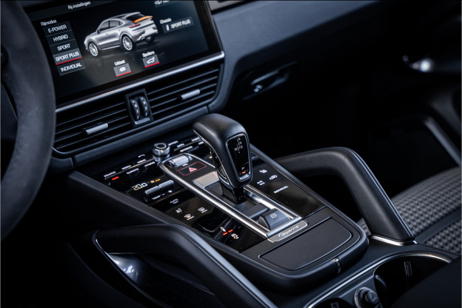 Porsche Cayenne Coupé 4.0 Turbo S E-Hybrid GTS Pack! 810PK! - Sport Chrono | Keramisch | Vierwielsturing | Luchtvering | Burmester | Elek. Trekhaak