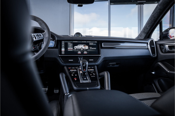 Porsche Cayenne Coupé 4.0 Turbo S E-Hybrid GTS Pack! 810PK! - Sport Chrono | Keramisch | Vierwielsturing | Luchtvering | Burmester | Elek. Trekhaak