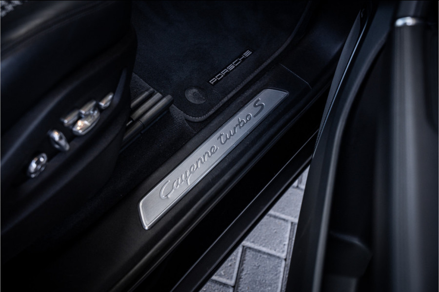 Porsche Cayenne Coupé 4.0 Turbo S E-Hybrid GTS Pack! 810PK! - Sport Chrono | Keramisch | Vierwielsturing | Luchtvering | Burmester | Elek. Trekhaak