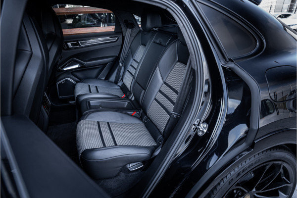 Porsche Cayenne Coupé 4.0 Turbo S E-Hybrid GTS Pack! 810PK! - Sport Chrono | Keramisch | Vierwielsturing | Luchtvering | Burmester | Elek. Trekhaak