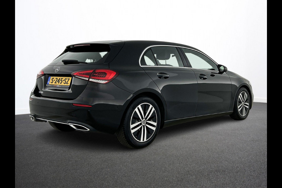 Mercedes-Benz A-Klasse 200 163pk Automaat Progressive | Navigatie | Cruise Control | Lane Assist | Stoelverwarming | Stoelverwarming | LED | Camera | Parkeer sensoren
