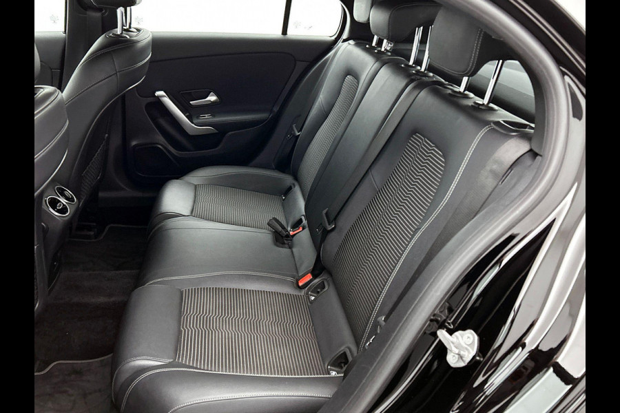 Mercedes-Benz A-Klasse 200 163pk Automaat Progressive | Navigatie | Cruise Control | Lane Assist | Stoelverwarming | Stoelverwarming | LED | Camera | Parkeer sensoren
