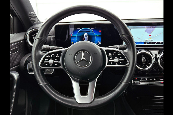 Mercedes-Benz A-Klasse 200 163pk Automaat Progressive | Navigatie | Cruise Control | Lane Assist | Stoelverwarming | Stoelverwarming | LED | Camera | Parkeer sensoren