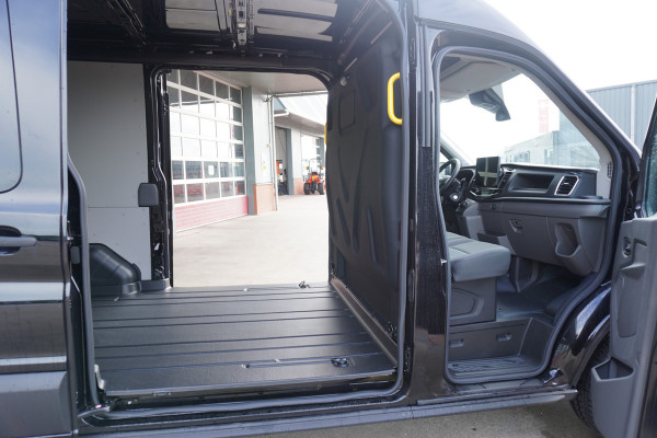 Ford Transit 350 2.0 TDCI 165pk L2H2 Trend Automaat Schuifdeur L+ R nr.V107 | Camera | Cruise | Trekhaak | Laadruimte pakket