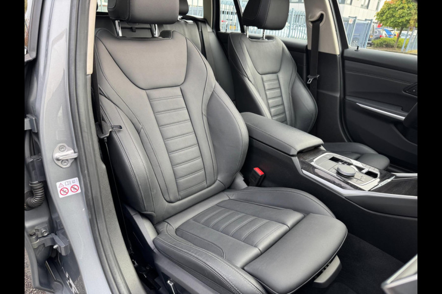 BMW 3 Serie Touring 330i xDrive Panorama Camera Facelift Led Leder