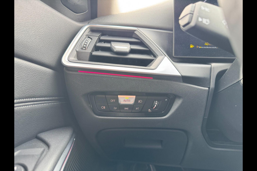 BMW 3 Serie Touring 330i xDrive Panorama Camera Facelift Led Leder