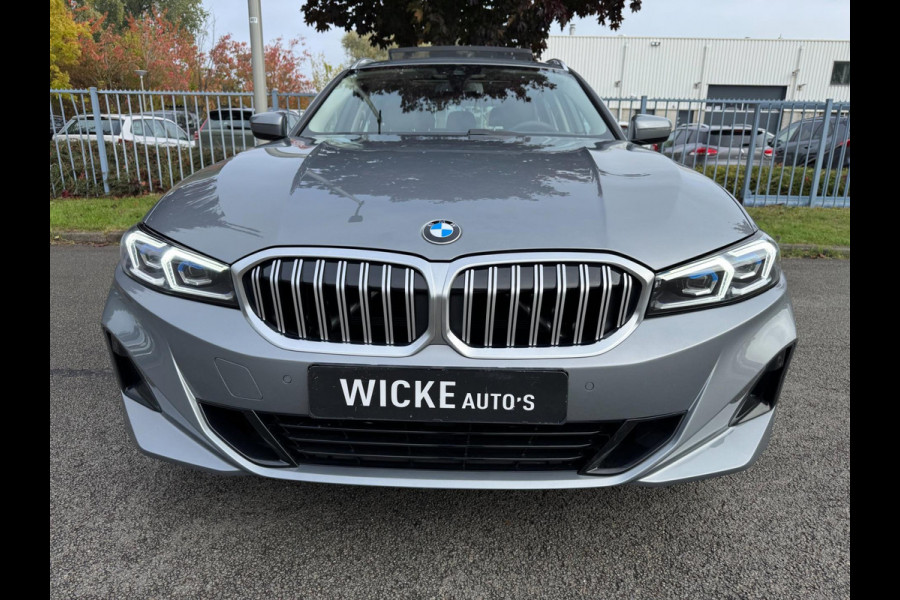 BMW 3 Serie Touring 330i xDrive Panorama Camera Facelift Led Leder