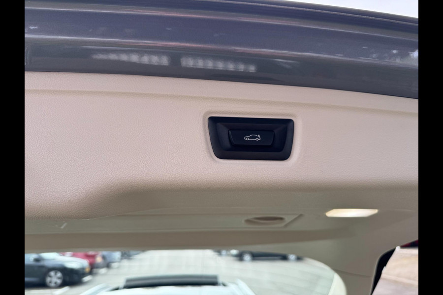 BMW 3 Serie Touring 330i xDrive Panorama Camera Facelift Led Leder