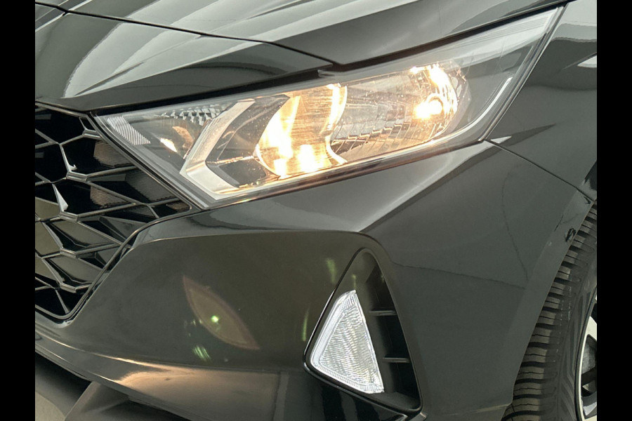 Hyundai i20 1.0 T-GDI Comfort | Navigatie | Apple Carplay/ Android Auto | Camera | Stoel/Stuurverwarming  | 16 Inch Lichtmetalen Velgen | Privacy Glass | Climate Control |