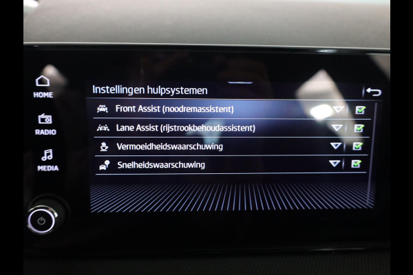 Škoda Fabia 1.0 TSI Monte Carlo 95 pk | Verlengde garantie | Navigatie via App | Parkeersensoren | Achteruitrijcamera | Stoelverwarming | Škoda Fabia 1.0 TSI Monte Carlo 95 pk | Verlengde garantie | Navigatie via App | Parkeersensoren | Achteruitrijcamera | Stoelverwarming |