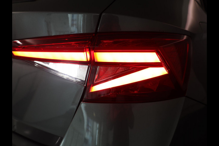 Škoda Fabia 1.0 TSI Monte Carlo 95 pk | Verlengde garantie | Navigatie via App | Parkeersensoren | Achteruitrijcamera | Stoelverwarming | Škoda Fabia 1.0 TSI Monte Carlo 95 pk | Verlengde garantie | Navigatie via App | Parkeersensoren | Achteruitrijcamera | Stoelverwarming |