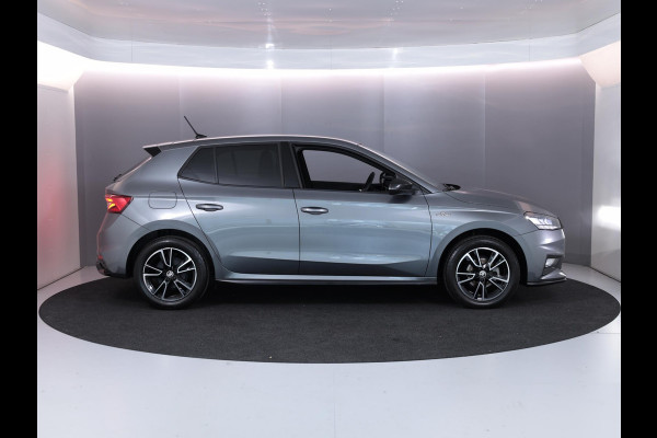 Škoda Fabia 1.0 TSI Monte Carlo 95 pk | Verlengde garantie | Navigatie via App | Parkeersensoren | Achteruitrijcamera | Stoelverwarming | Škoda Fabia 1.0 TSI Monte Carlo 95 pk | Verlengde garantie | Navigatie via App | Parkeersensoren | Achteruitrijcamera | Stoelverwarming |