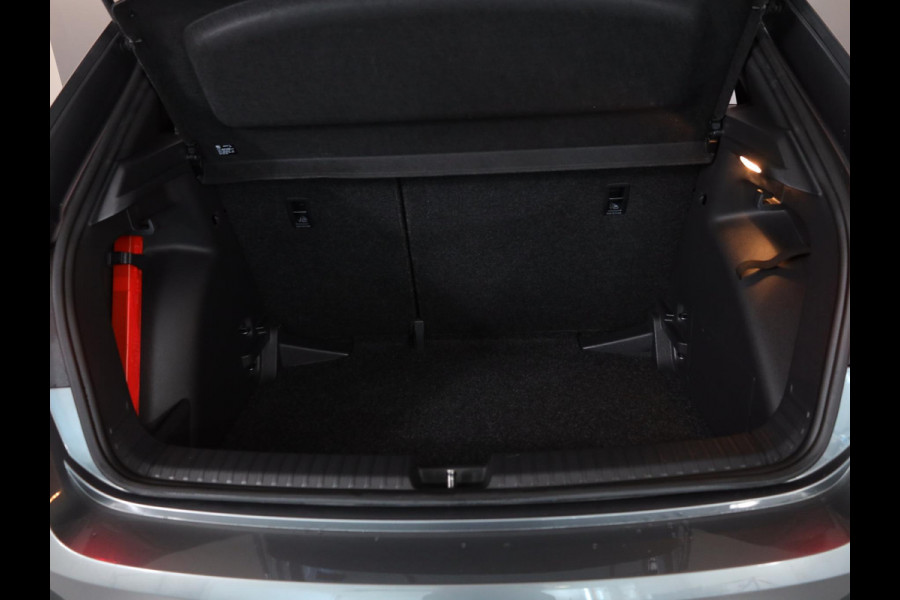 Škoda Fabia 1.0 TSI Monte Carlo 95 pk | Verlengde garantie | Navigatie via App | Parkeersensoren | Achteruitrijcamera | Stoelverwarming | Škoda Fabia 1.0 TSI Monte Carlo 95 pk | Verlengde garantie | Navigatie via App | Parkeersensoren | Achteruitrijcamera | Stoelverwarming |