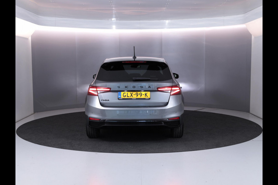 Škoda Fabia 1.0 TSI Monte Carlo 95 pk | Verlengde garantie | Navigatie via App | Parkeersensoren | Achteruitrijcamera | Stoelverwarming | Škoda Fabia 1.0 TSI Monte Carlo 95 pk | Verlengde garantie | Navigatie via App | Parkeersensoren | Achteruitrijcamera | Stoelverwarming |