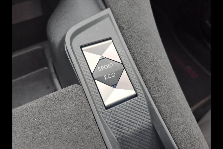 DS 7 Crossback 1.2 PureTech Executive | Automaat | Pano | Trekhaak| LED | Navi | Camera | Keyless |