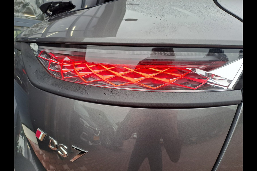 DS 7 Crossback 1.2 PureTech Executive | Automaat | Pano | Trekhaak| LED | Navi | Camera | Keyless |