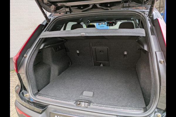 Volvo XC40 1.5 T5 Plug-in hybrid Plus Bright|Adaptive-Cruise|Memory|Harman/Kardon|BLIS|Stoelverwarming|360-Camera
